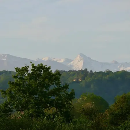 D'hotes Secret Pyrenees Bed & Breakfast