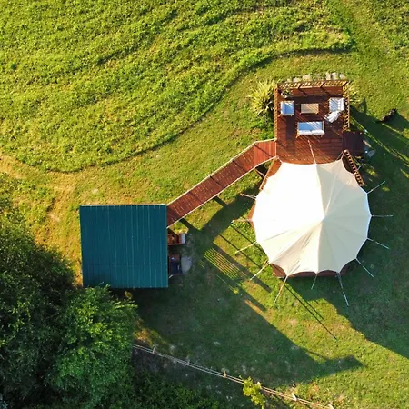 D'hotes Secret Pyrenees Bed & Breakfast Lasseube