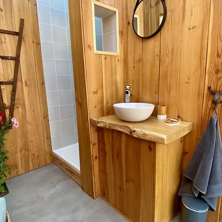 D'hotes Secret Pyrenees Bed & Breakfast Lasseube