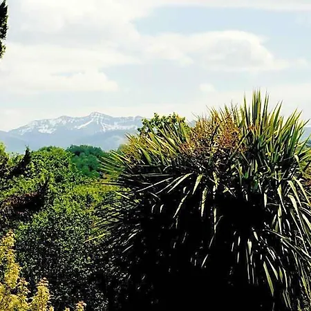 D'hotes Secret Pyrenees Bed & Breakfast 3*