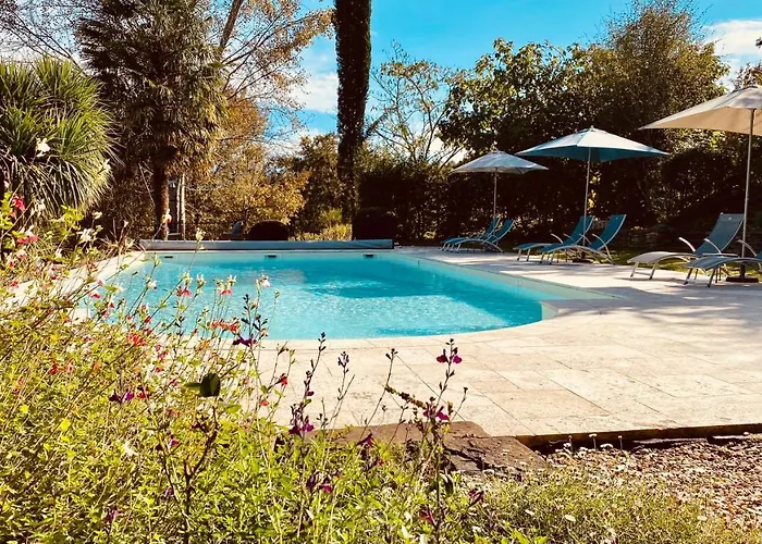 D'hotes Secret Pyrenees Bed & Breakfast 3*