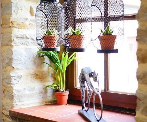 D'hotes Secret Pyrenees Bed & Breakfast 3*