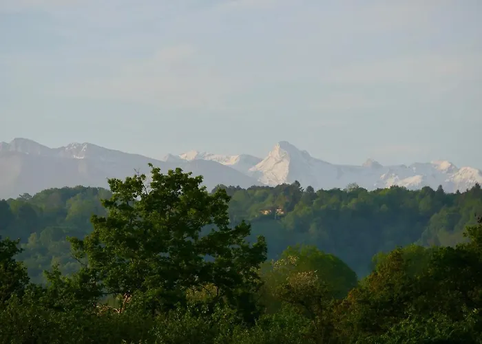 D'hotes Secret Pyrenees Bed & Breakfast