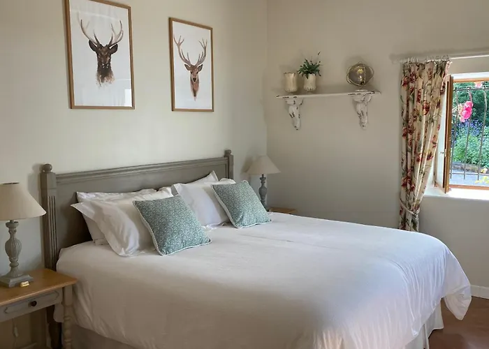 D'hotes Secret Pyrenees Bed & Breakfast