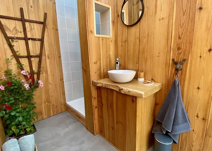 D'hotes Secret Pyrenees Bed & Breakfast Lasseube